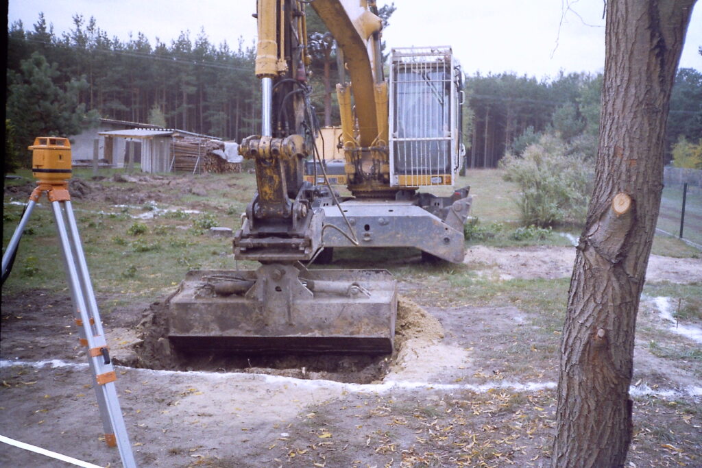 Baustart - Aushub der Baugrube